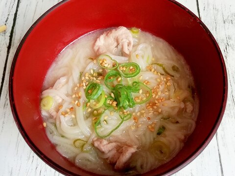 水炊きの残りスープアレンジ☆豚肉入り煮麺